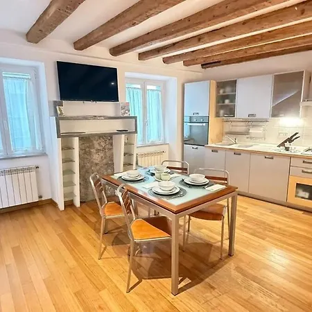 Casa Molly - Historic Centre Piazza Unita Lägenhet